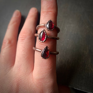 
            
                Load image into Gallery viewer, GARNET RING, VARIOUS SIZES
            
        