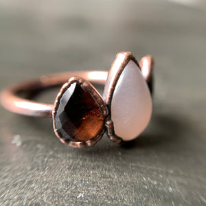 
            
                Load image into Gallery viewer, MOONSTONE + SMOKY QUARTZ RING
            
        